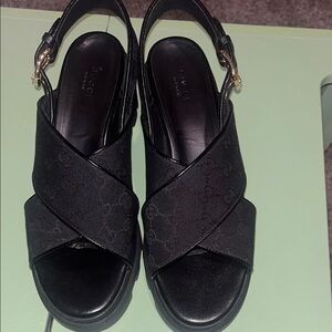 Gucci Black Cross-Strap Slingback Sandals with Gold Buckle